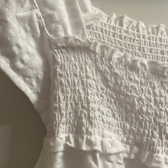 OLD Navy White Smocked Women's Dress - Picture 8 of 9